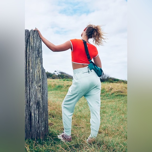 Free People June Bug Joggers In Lichen Green Size Large - Picture 5 of 16